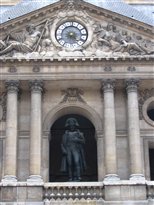 Effigie de Napoléon dans la cour des Invalides